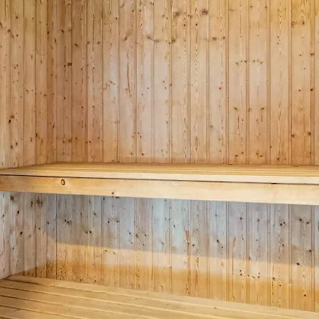 14 Person In Nex Semesterbostad *