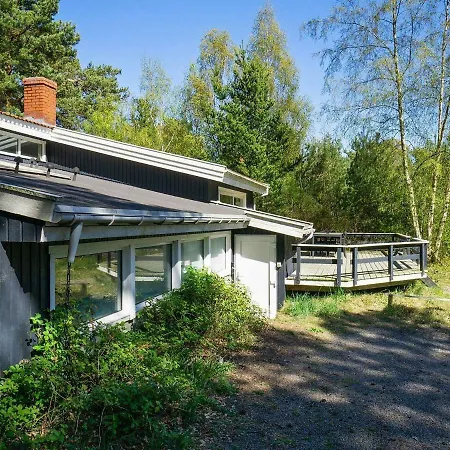 14 Person In Nex Semesterbostad Snogebæk